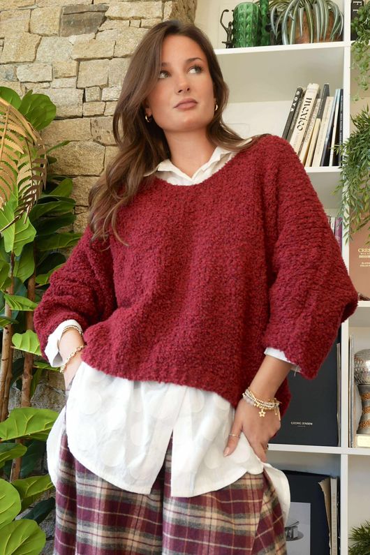 Hygge Boucle Slouch Knit Burgundy /19=